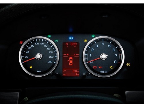 Характеристики автомобиля Lifan Solano 1.5 MT Luxury (09.2014 - 10.2016): фото, вместимость, скорость, двигатель, топливо, масса, отзывы
