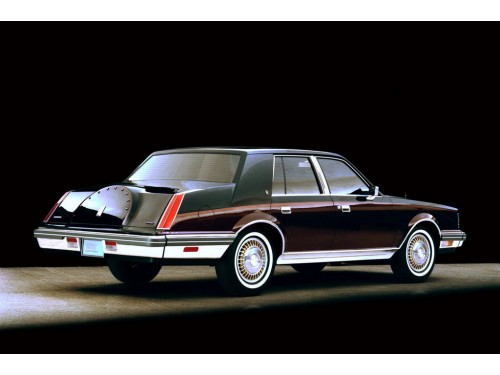 Характеристики автомобиля Lincoln Continental 3.8 AT Givenchy Designer Series (02.1981 - 10.1982): фото, вместимость, скорость, двигатель, топливо, масса, отзывы