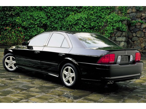 Характеристики автомобиля Lincoln LS 3.0 AT LSE V6 (06.2001 - 05.2002): фото, вместимость, скорость, двигатель, топливо, масса, отзывы