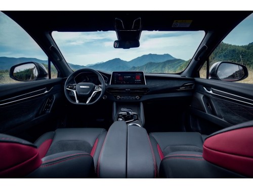 Характеристики автомобиля Maxus D90 Pro 2.0T AT AWD Executive (03.2022 - н.в.): фото, вместимость, скорость, двигатель, топливо, масса, отзывы