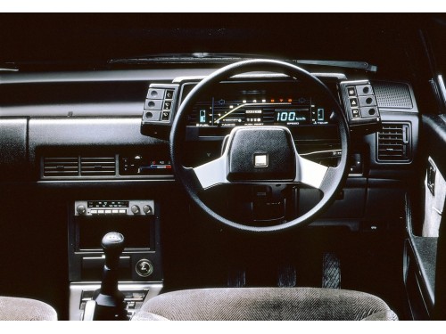 Характеристики автомобиля Mazda Capella 1800 GT-S (09.1982 - 04.1985): фото, вместимость, скорость, двигатель, топливо, масса, отзывы