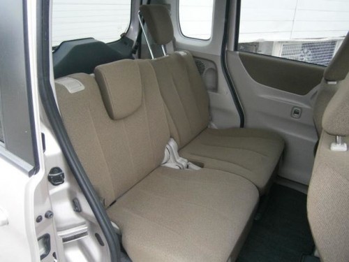 Характеристики автомобиля Mazda Flair Wagon 660 LS (06.2012 - 03.2013): фото, вместимость, скорость, двигатель, топливо, масса, отзывы