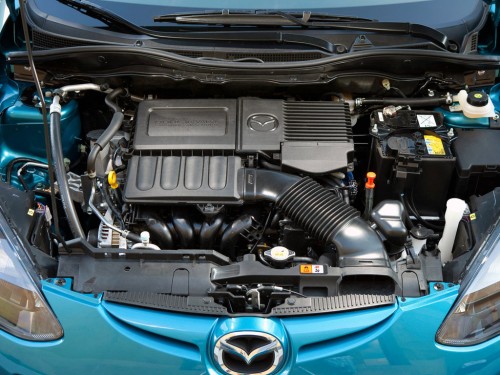 Характеристики автомобиля Mazda Mazda2 1.3 MZR MT Edition 5dr. (11.2010 - 06.2014): фото, вместимость, скорость, двигатель, топливо, масса, отзывы