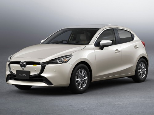 Характеристики автомобиля Mazda Mazda2 1.5 15BD (03.2023 - 11.2023): фото, вместимость, скорость, двигатель, топливо, масса, отзывы