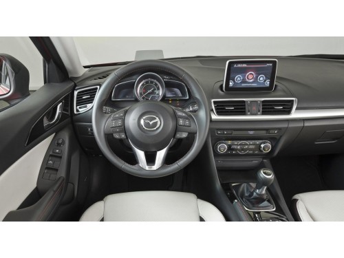 Характеристики автомобиля Mazda Mazda3 1.5 AT Active (10.2013 - 07.2016): фото, вместимость, скорость, двигатель, топливо, масса, отзывы