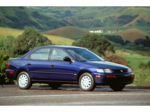 Характеристики автомобиля Mazda Protege 1.5 MT (08.1994 - 09.1996): фото, вместимость, скорость, двигатель, топливо, масса, отзывы