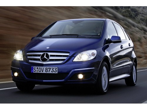 Характеристики автомобиля Mercedes-Benz B-Class B 180 CDI MT (04.2011 - 07.2012): фото, вместимость, скорость, двигатель, топливо, масса, отзывы