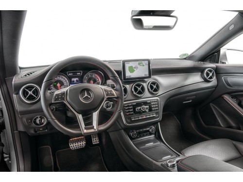 Характеристики автомобиля Mercedes-Benz CLA-Class CLA 180 CDI DCT (11.2013 - 04.2016): фото, вместимость, скорость, двигатель, топливо, масса, отзывы