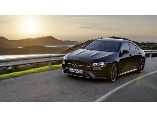 Характеристики автомобиля Mercedes-Benz CLA-Class CLA 200 DCT Sport (08.2019 - 03.2022): фото, вместимость, скорость, двигатель, топливо, масса, отзывы