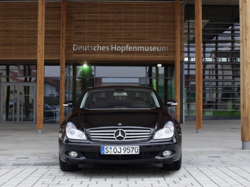 Характеристики автомобиля Mercedes-Benz CLS-Class CLS 500 AT (10.2004 - 03.2006): фото, вместимость, скорость, двигатель, топливо, масса, отзывы