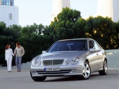 Характеристики автомобиля Mercedes-Benz E-Class E 200 CDI MТ Avantgarde (09.2002 - 08.2006): фото, вместимость, скорость, двигатель, топливо, масса, отзывы