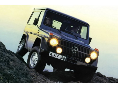 Характеристики автомобиля Mercedes-Benz G-Class G 230 GE AT with catalyst (10.1987 - 08.1991): фото, вместимость, скорость, двигатель, топливо, масса, отзывы
