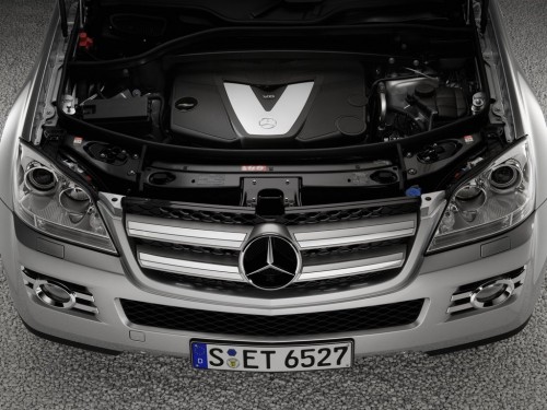 Характеристики автомобиля Mercedes-Benz GL-Class GL 450 4MATIC (02.2006 - 05.2009): фото, вместимость, скорость, двигатель, топливо, масса, отзывы