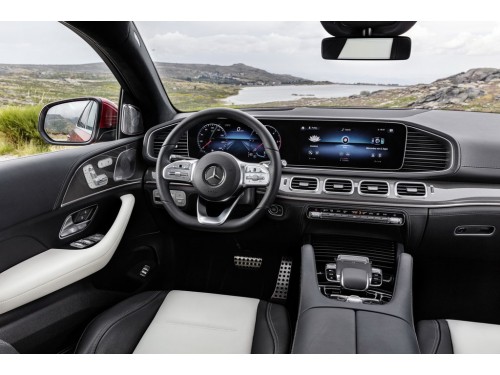 Характеристики автомобиля Mercedes-Benz GLE Coupe 450 4MATIC (12.2019 - 03.2022): фото, вместимость, скорость, двигатель, топливо, масса, отзывы