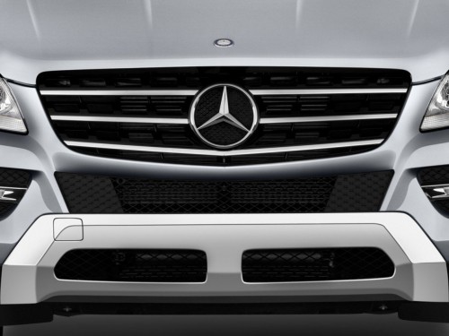 Характеристики автомобиля Mercedes-Benz M-Class ML 350 BlueTEC 4MATIC Особая серия (03.2015 - 10.2015): фото, вместимость, скорость, двигатель, топливо, масса, отзывы