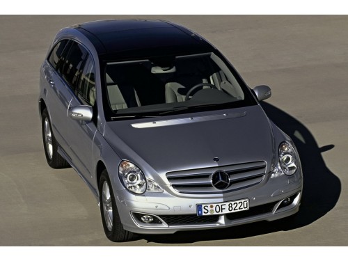 Характеристики автомобиля Mercedes-Benz R-Class R 350 4MATIC AT (09.2006 - 12.2007): фото, вместимость, скорость, двигатель, топливо, масса, отзывы