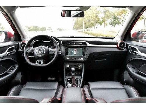 Характеристики автомобиля MG ZS 1.5 AT Elite (03.2017 - 02.2018): фото, вместимость, скорость, двигатель, топливо, масса, отзывы