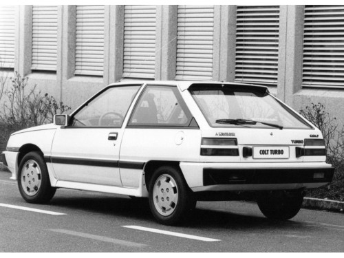 Характеристики автомобиля Mitsubishi Colt 1.5 AT GLX (08.1985 - 03.1988): фото, вместимость, скорость, двигатель, топливо, масса, отзывы