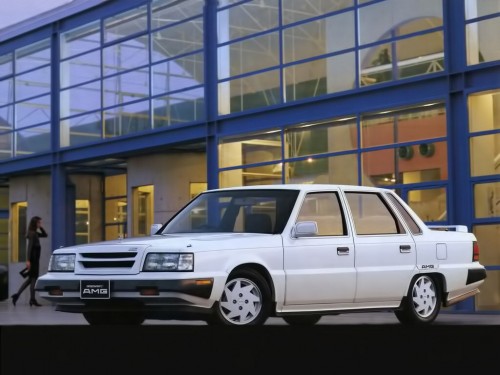 Характеристики автомобиля Mitsubishi Debonair 3.0 V Royal Custom (05.1988 - 09.1989): фото, вместимость, скорость, двигатель, топливо, масса, отзывы