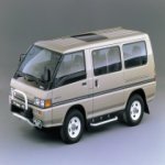 Mitsubishi Delica 2.0 DX (08.1988 - 07.1989)