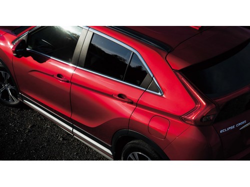 Характеристики автомобиля Mitsubishi Eclipse Cross 1.5 M (03.2018 - 11.2018): фото, вместимость, скорость, двигатель, топливо, масса, отзывы