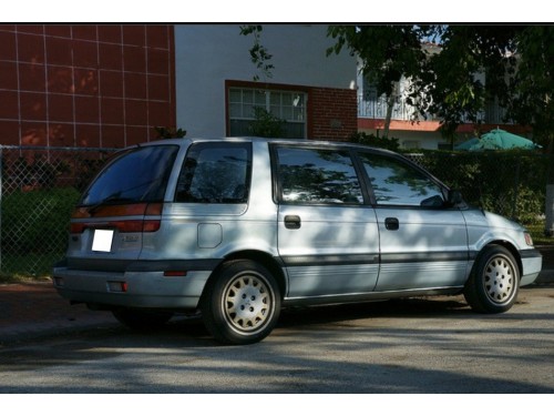 Характеристики автомобиля Mitsubishi Expo 1.8 MT LRV Base (03.1992 - 01.1993): фото, вместимость, скорость, двигатель, топливо, масса, отзывы