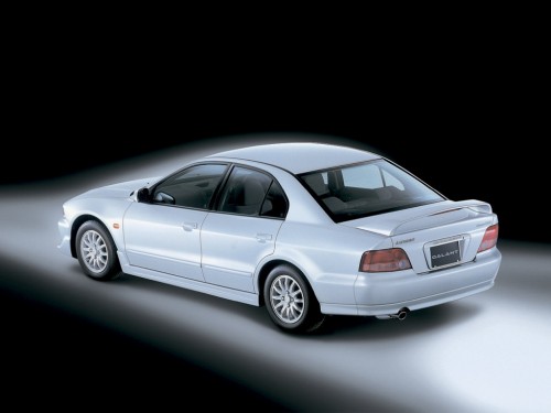 Характеристики автомобиля Mitsubishi Galant 1.8 Viento MMCS (04.1999 - 04.2000): фото, вместимость, скорость, двигатель, топливо, масса, отзывы