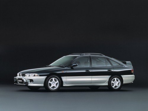 Характеристики автомобиля Mitsubishi Galant Sports 2.0 (11.1995 - 07.1996): фото, вместимость, скорость, двигатель, топливо, масса, отзывы