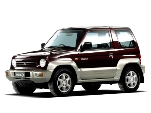 Характеристики автомобиля Mitsubishi Pajero Junior 1.1 ZR-II (01.1997 - 05.1998): фото, вместимость, скорость, двигатель, топливо, масса, отзывы