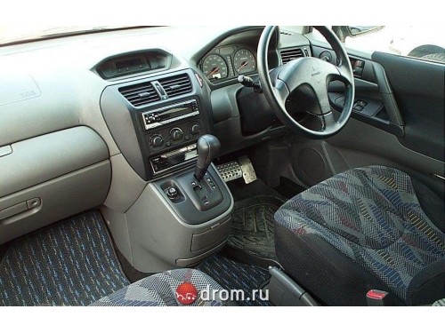 Характеристики автомобиля Mitsubishi RVR 1.8 X2 type S (4 Seater) (11.1997 - 09.1999): фото, вместимость, скорость, двигатель, топливо, масса, отзывы