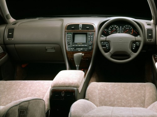 Характеристики автомобиля Nissan Cedric 3.0 Brougham J (01.1997 - 05.1997): фото, вместимость, скорость, двигатель, топливо, масса, отзывы