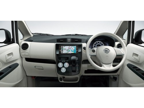Характеристики автомобиля Nissan DAYZ 660 Bolero J Base (10.2015 - 12.2016): фото, вместимость, скорость, двигатель, топливо, масса, отзывы