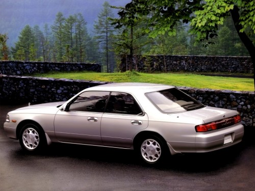 Характеристики автомобиля Nissan Laurel 2.0 Grand saloon (09.1994 - 05.1997): фото, вместимость, скорость, двигатель, топливо, масса, отзывы
