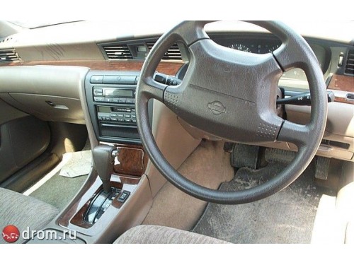 Характеристики автомобиля Nissan Laurel 2.0 Medalist (06.1997 - 08.1998): фото, вместимость, скорость, двигатель, топливо, масса, отзывы