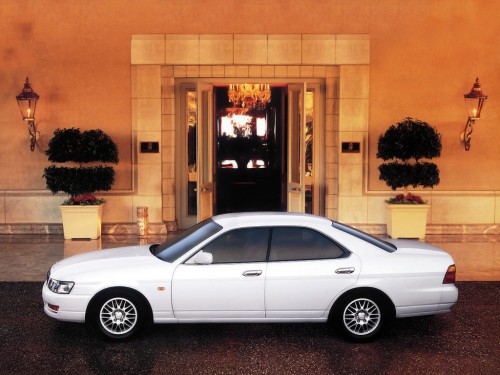 Характеристики автомобиля Nissan Laurel 2.0 Medalist (06.1997 - 08.1998): фото, вместимость, скорость, двигатель, топливо, масса, отзывы