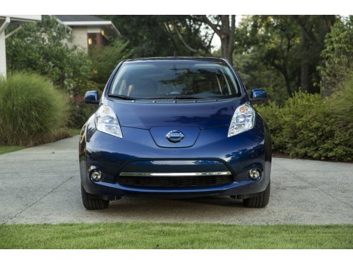 Характеристики автомобиля Nissan Leaf 24 kWh SL (09.2013 - 08.2015): фото, вместимость, скорость, двигатель, топливо, масса, отзывы