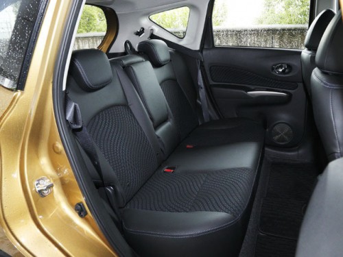 Характеристики автомобиля Nissan Note 1.2 Rider 4WD (09.2012 - 11.2013): фото, вместимость, скорость, двигатель, топливо, масса, отзывы