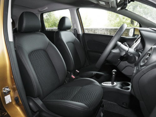 Характеристики автомобиля Nissan Note 1.2 Axis 4WD (12.2013 - 09.2014): фото, вместимость, скорость, двигатель, топливо, масса, отзывы