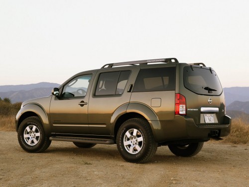 Характеристики автомобиля Nissan Pathfinder 4.0 AT XE (01.2004 - 01.2007): фото, вместимость, скорость, двигатель, топливо, масса, отзывы