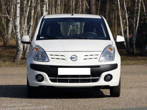 Характеристики автомобиля Nissan Pixo 1.0 AT Acenta (03.2009 - 11.2013): фото, вместимость, скорость, двигатель, топливо, масса, отзывы