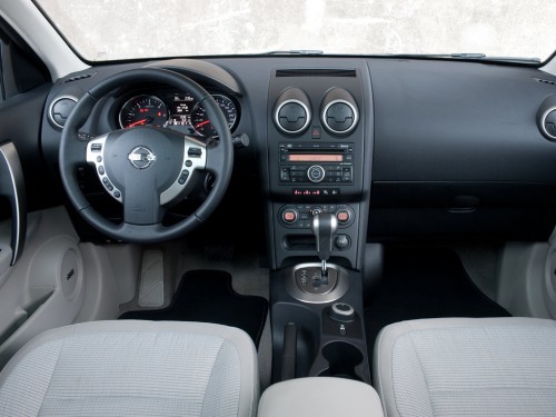 Характеристики автомобиля Nissan Qashqai+2 1.6 MT 2WD Acenta (04.2010 - 11.2014): фото, вместимость, скорость, двигатель, топливо, масса, отзывы