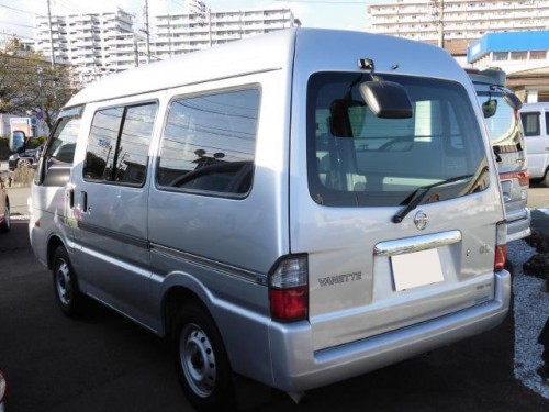 Характеристики автомобиля Nissan Vanette 1.8 CD flatbed  (5 door) (10.2008 - 05.2009): фото, вместимость, скорость, двигатель, топливо, масса, отзывы