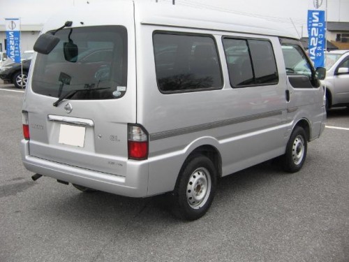 Характеристики автомобиля Nissan Vanette 1.8 CD flatbed  (5 door) (10.2008 - 05.2009): фото, вместимость, скорость, двигатель, топливо, масса, отзывы