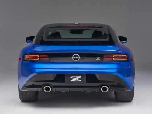 Характеристики автомобиля Nissan Z 3.0 MT Performance (04.2022 - н.в.): фото, вместимость, скорость, двигатель, топливо, масса, отзывы
