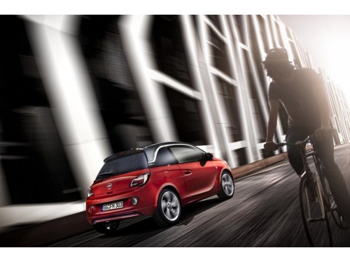 Характеристики автомобиля Opel Adam 1.2 MT (01.2013 - 05.2019): фото, вместимость, скорость, двигатель, топливо, масса, отзывы