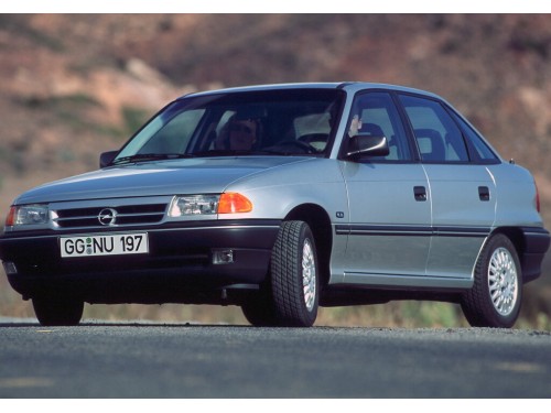 Характеристики автомобиля Opel Astra 1.6 16V MT GLS (06.1991 - 05.1994): фото, вместимость, скорость, двигатель, топливо, масса, отзывы