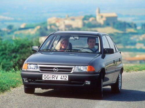 Характеристики автомобиля Opel Astra 1.7TD MT GL (08.1991 - 05.1994): фото, вместимость, скорость, двигатель, топливо, масса, отзывы