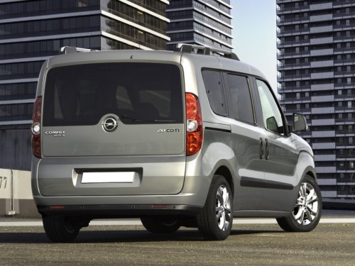 Характеристики автомобиля Opel Combo 1.4 CNG Turbo ecoFlex MT Selection L1H1 7-seats (01.2012 - 11.2013): фото, вместимость, скорость, двигатель, топливо, масса, отзывы