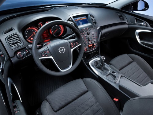 Характеристики автомобиля Opel Insignia 1.6 Turbo MT Sport (02.2009 - 05.2011): фото, вместимость, скорость, двигатель, топливо, масса, отзывы