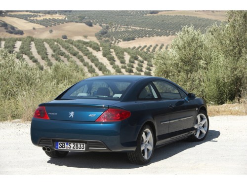 Характеристики автомобиля Peugeot 407 2.0 HDi MT Platinum (10.2005 - 06.2009): фото, вместимость, скорость, двигатель, топливо, масса, отзывы
